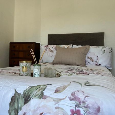Comfortable Room Newbridge  Exterior photo